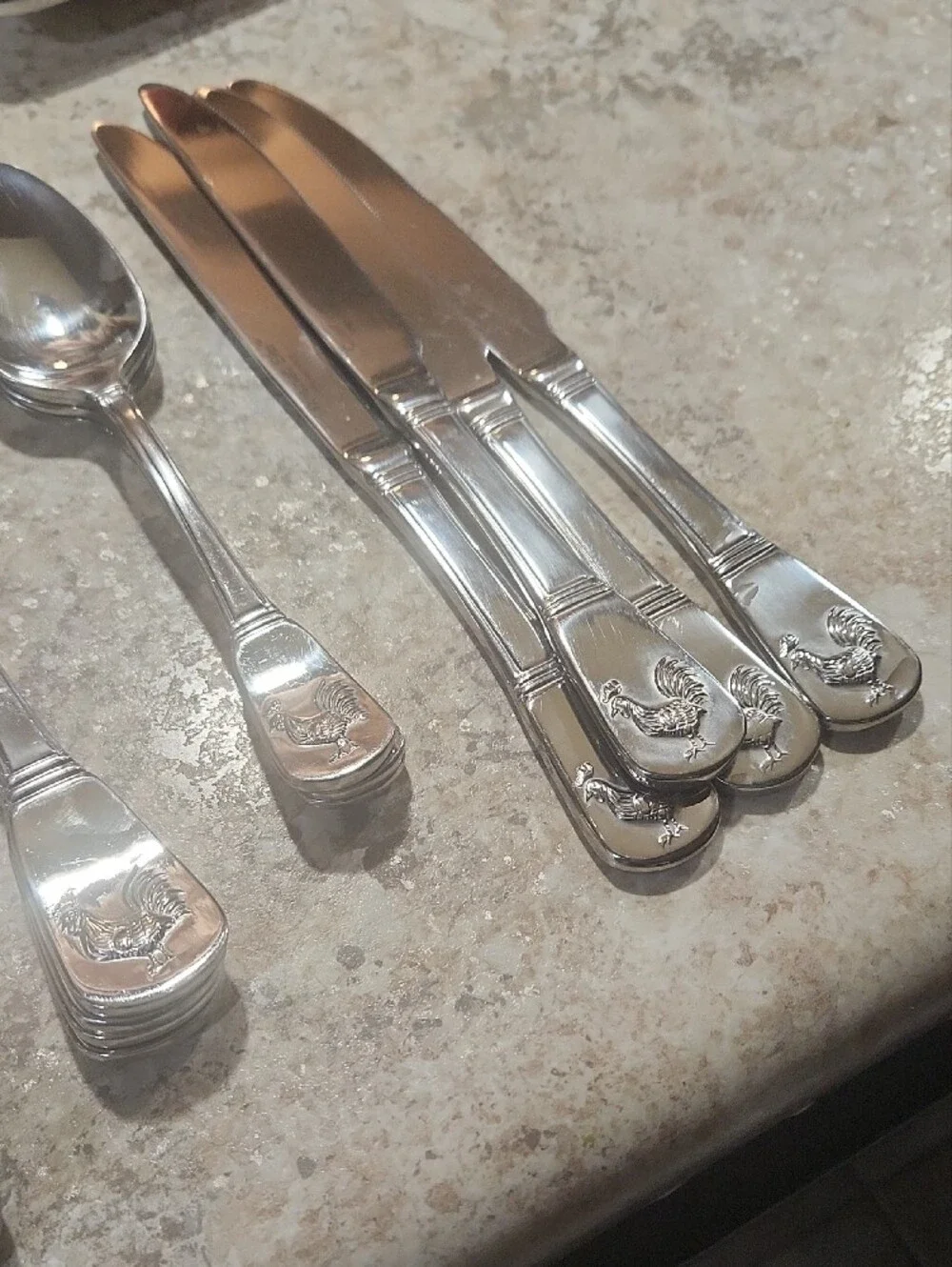 Cuisinart Elite Silver Rooster Emblem Stainless Flatware. 20 Piece Set
